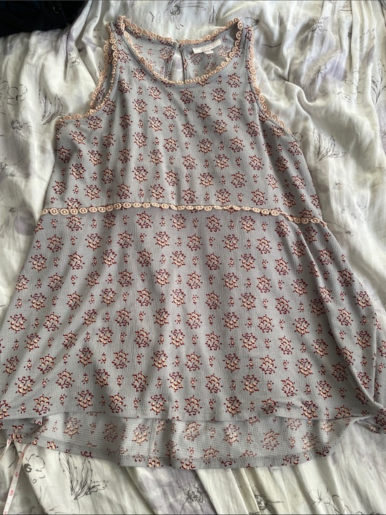 LC Lauren Conrad Tops - Lauren Conrad Sleeveless Floral Tank Top - Light Gray with Rust Print